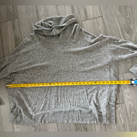 Postmark Anthropologie|Heather gray slouchy mock turtleneck,cowl neck sweater•L - Picture 10 of 11